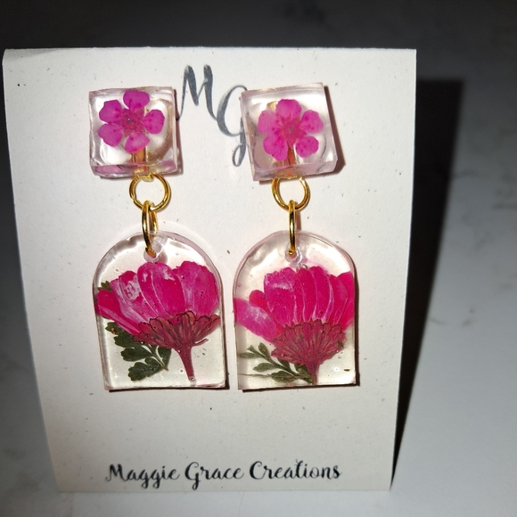 Handmade Pink Floral Resin Earrings - Picture 1 of 1
